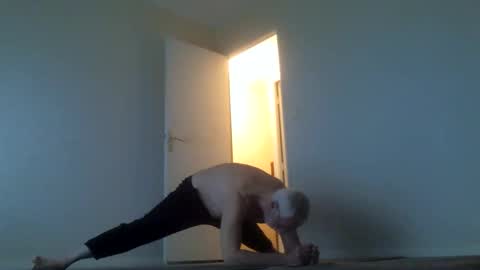 Jack Pierrot online show from February 18, 6:09 am