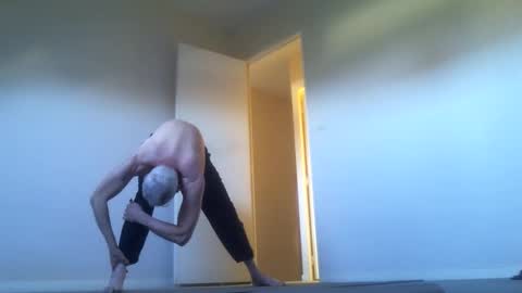 Jack Pierrot online show from June 7, 5:33 am