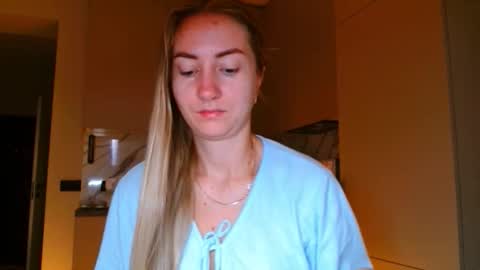  Kira  online show from November 18, 6:18 am