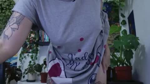 Snapshot of talimajid chatting on July 1, 11:48 pm Tali Majid online show from July 1, 11:48 pm