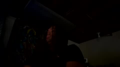 Tallarr  online show from November 17, 4:13 pm