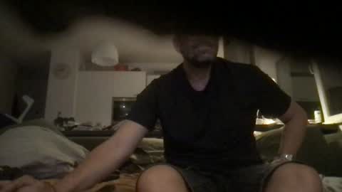 Snapshot of tallboy77eu chatting on July 20, 9:06 pm Aligator online show from July 20, 9:06 pm