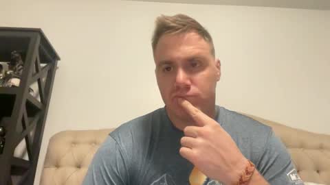 Snapshot of tallchef12 chatting on December 5, 2:42 am Zaddy online show from December 5, 2:42 am