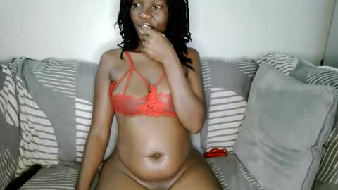 Snapshot of tallhornybear chatting on May 31, 8:32 pm KIMBERLY online show from May 31, 8:32 pm