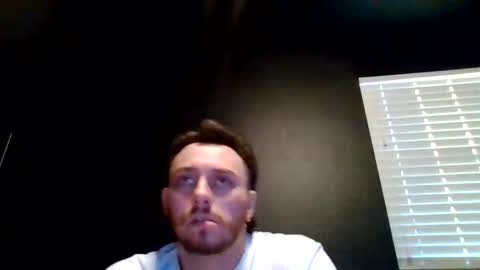 Snapshot of tallhungcloudy chatting on May 22, 2:40 am tallhungcloudy online show from May 22, 2:40 am