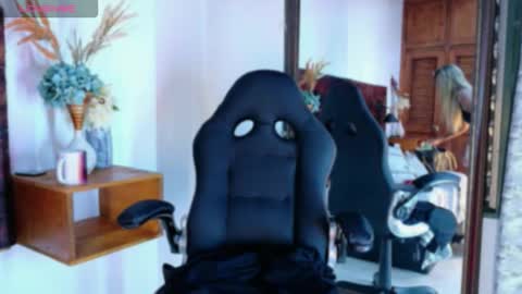    online show from February 6, 10:07 am