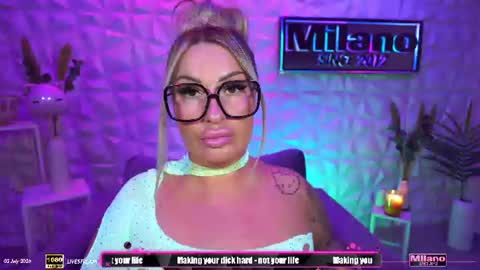 Snapshot of tamaramilano chatting on July 5, 8:21 am TamaraMilano online show from July 5, 8:21 am