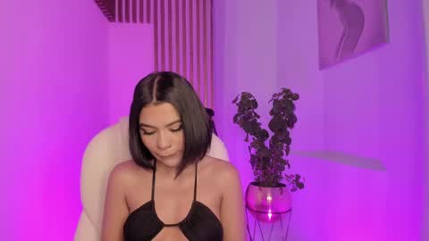 Snapshot of tamarathompsonn chatting on February 28, 1:58 pm Tamara. online show from February 28, 1:58 pm