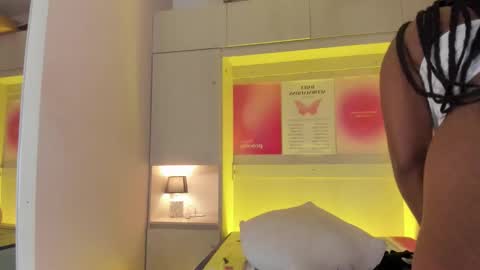 Tami online show from March 17, 8:23 pm