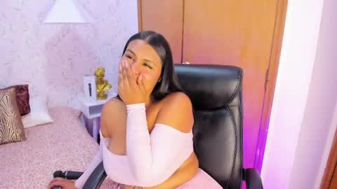 Snapshot of tammara_brm chatting on May 29, 12:14 pm Tammara online show from May 29, 12:14 pm