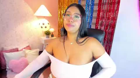 Snapshot of tammara_brm chatting on June 27, 12:22 pm Tammara online show from June 27, 12:22 pm