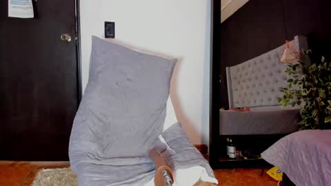 Snapshot of tammy__vega chatting on January 7, 6:48 am online show from January 7, 6:48 am