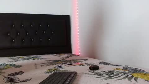 Snapshot of tamy_sexygirl chatting on February 24, 6:27 am tamy online show from February 24, 6:27 am