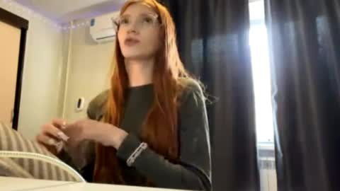 Snapshot of tangeladelreal chatting on May 31, 4:09 am Viola 3 online show from May 31, 4:09 am