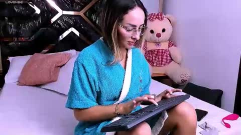 Tania online show from April 10, 3:17 pm