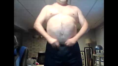 Snapshot of tank106 chatting on April 1, 1:06 am tank106 online show from April 1, 1:06 am