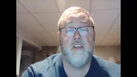 Snapshot of tank106 chatting on April 3, 1:03 am tank106 online show from April 3, 1:03 am