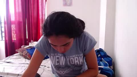 Snapshot of tantricroots chatting on December 9, 7:39 pm Angeline Follow online show from December 9, 7:39 pm