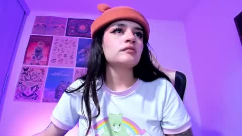 Snapshot of tara_hs chatting on January 3, 6:03 pm online show from January 3, 6:03 pm