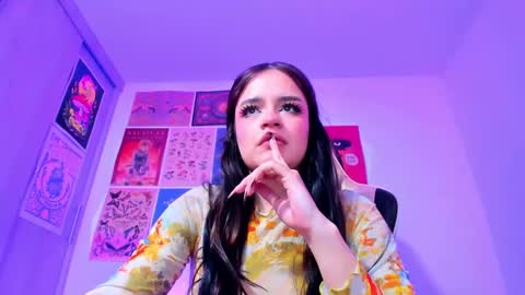 Snapshot of tara_hs chatting on January 6, 5:27 pm online show from January 6, 5:27 pm