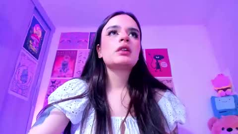 Snapshot of tara_hs chatting on January 14, 8:15 pm online show from January 14, 8:15 pm