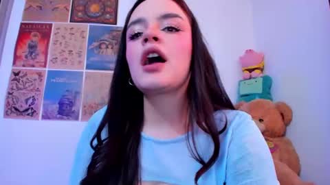 Snapshot of tara_hs chatting on February 20, 3:41 pm online show from February 20, 3:41 pm