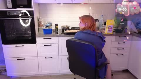 tara_renn online show from December 9, 12:51 pm