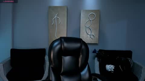 Tara Lawrence online show from November 1, 3:08 am