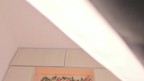  T A R A  online show from October 19, 4:40 pm