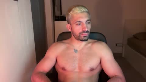 tarquit8 online show from September 18, 9:06 pm