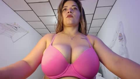 tara rios online show from January 8, 11:07 pm