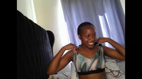 Snapshot of tasha_kimmy chatting on September 10, 6:13 am Ireen online show from September 10, 6:13 am