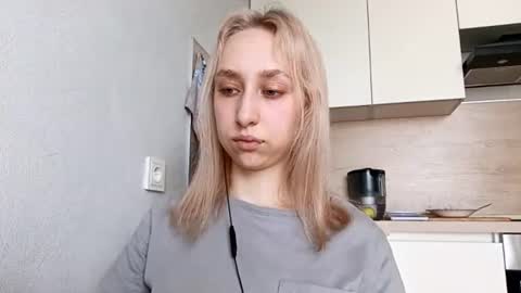 Anita online show from June 19, 3:11 am