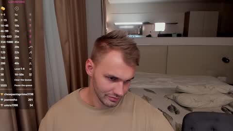 Snapshot of tasty_justin chatting on December 8, 2:28 am My shows 2100500 UTC3 online show from December 8, 2:28 am