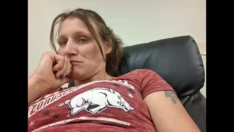 tastypeach6989 online show from April 8, 3:45 pm