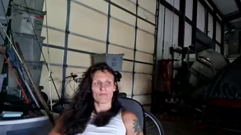 tastypeach6989 online show from June 26, 3:38 pm