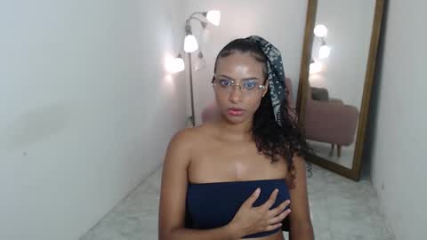 Snapshot of tatiana_oconell2 chatting on March 1, 4:25 am isabel online show from March 1, 4:25 am