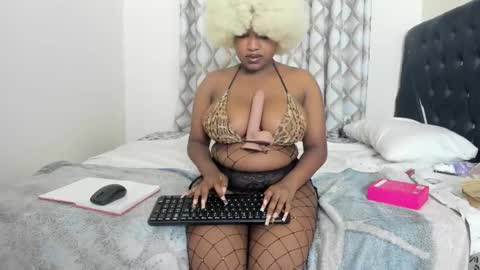 Snapshot of tatiana_storm chatting on February 7, 8:45 pm tatiana_storm online show from February 7, 8:45 pm