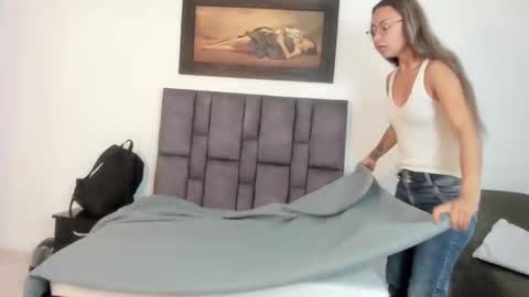 Tati online show from May 25, 12:00 pm