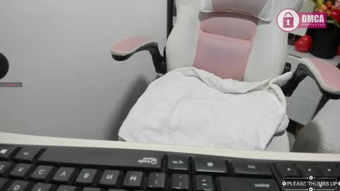 Snapshot of tatiana_vegha chatting on February 7, 12:17 pm i am tatiana online show from February 7, 12:17 pm