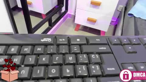 Snapshot of tatiana_vegha chatting on June 17, 12:07 pm i am tatiana online show from June 17, 12:07 pm