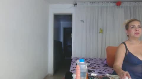 tatiana giraldo online show from April 12, 2:38 am