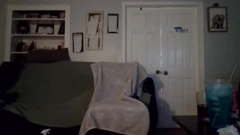 Im always the first option  online show from March 1, 7:21 am