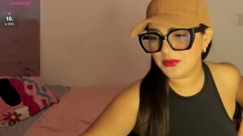 Snapshot of tatissdeliciuss chatting on April 21, 5:28 pm Tatiss online show from April 21, 5:28 pm