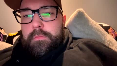 Snapshot of tattedcouple_777 chatting on January 3, 2:10 am MrMrs online show from January 3, 2:10 am