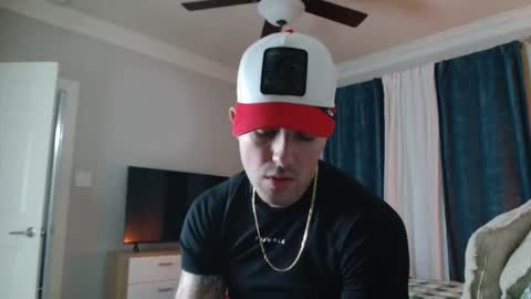 Snapshot of tattedlatino1 chatting on December 18, 1:59 am tattedlatino1 online show from December 18, 1:59 am