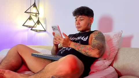 Snapshot of tattokoi chatting on April 12, 1:10 am tattokoi online show from April 12, 1:10 am