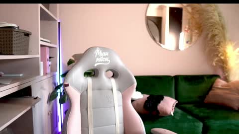 Snapshot of tattoo_ninja_kitty chatting on February 2, 7:45 pm Nathalie Hardy online show from February 2, 7:45 pm