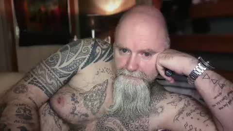 Tattooeddilf 01 online show from February 6, 12:04 am