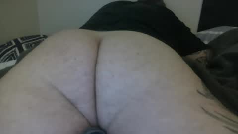 Snapshot of tattooedscorpioaz65 chatting on June 19, 7:50 pm tattooedscorpioaz65 online show from June 19, 7:50 pm